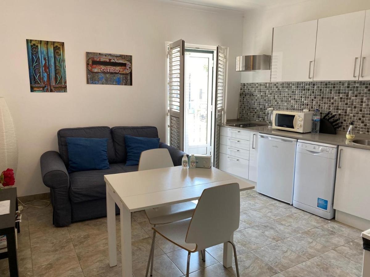 Alfama Apartment With Balcony Lisbon Exterior photo