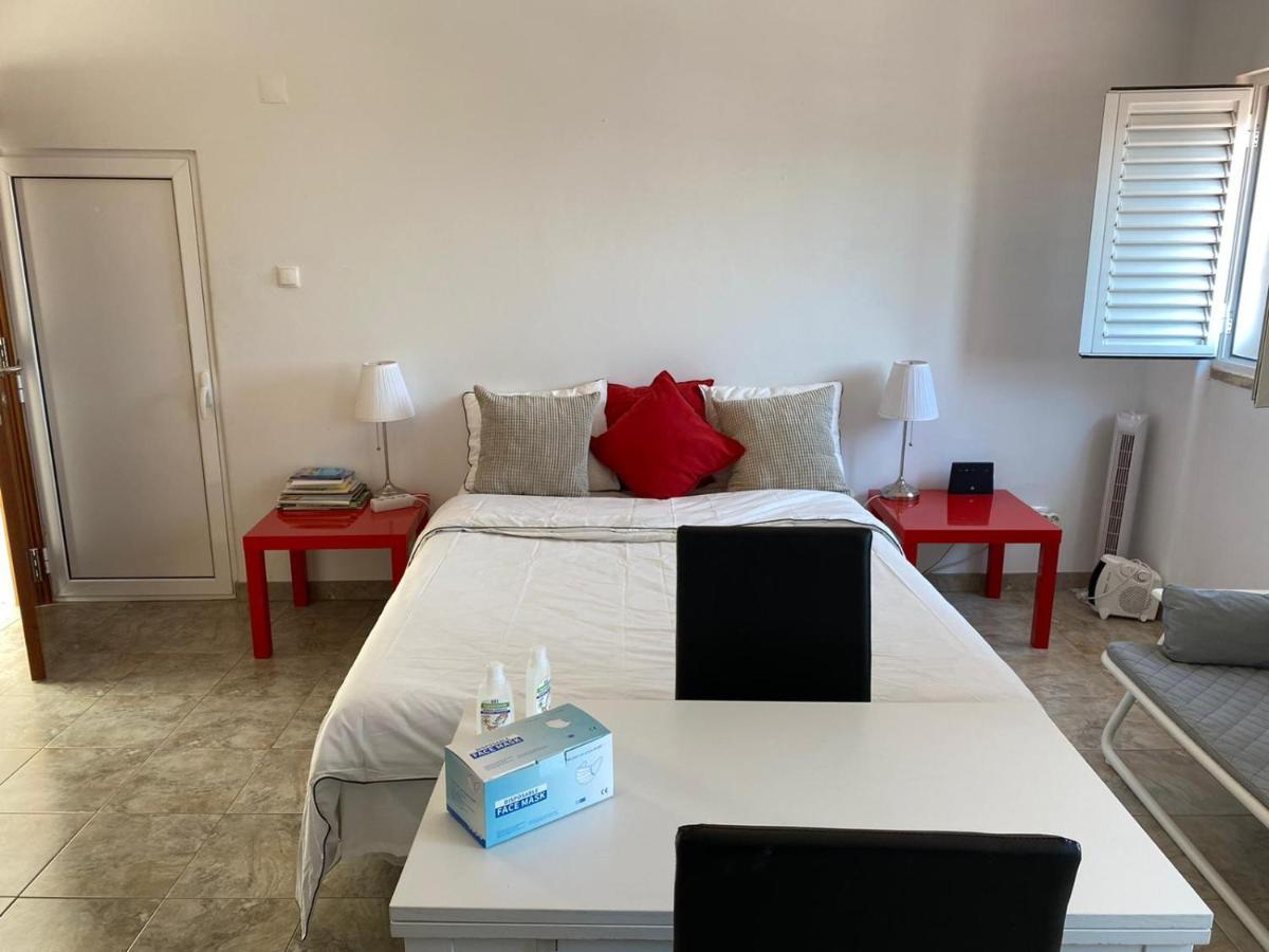 Alfama Apartment With Balcony Lisbon Exterior photo