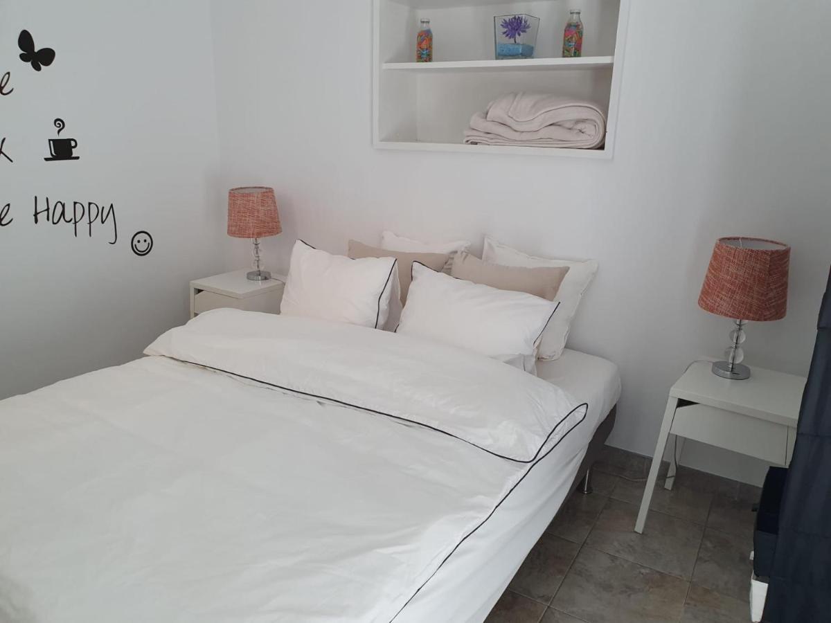 Alfama Apartment With Balcony Lisbon Exterior photo